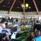 26- Dans le marche de Noumea 